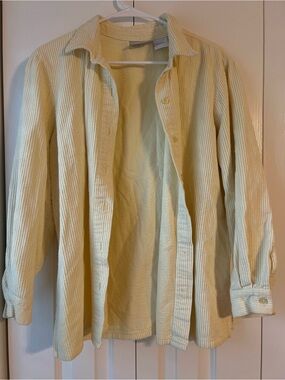 Blair Pale Yellow Button-Front Corduroy Shirt - size large (women’s) 100% Cotton